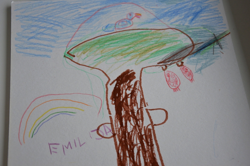 <p>Emilija ir nupiešė &quot;obuolį&quot;...</p>
