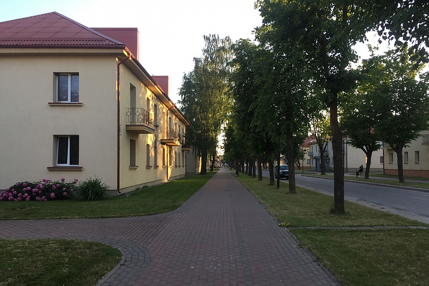<p>Nepriklausomybės alėja. Fantastiškai renovuota... ir tikrai nenutūpta mašinom.</p>

